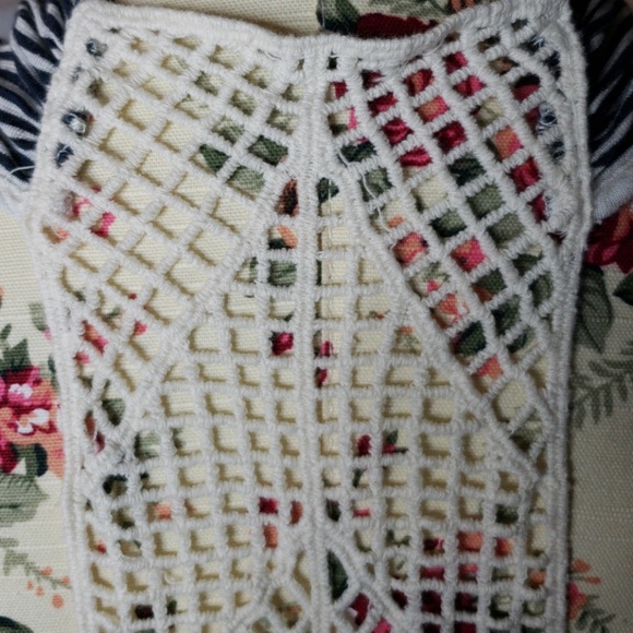Love Culture Sz Med STRIPED FRONT W/CROCHET BACK - Picture 6 of 8